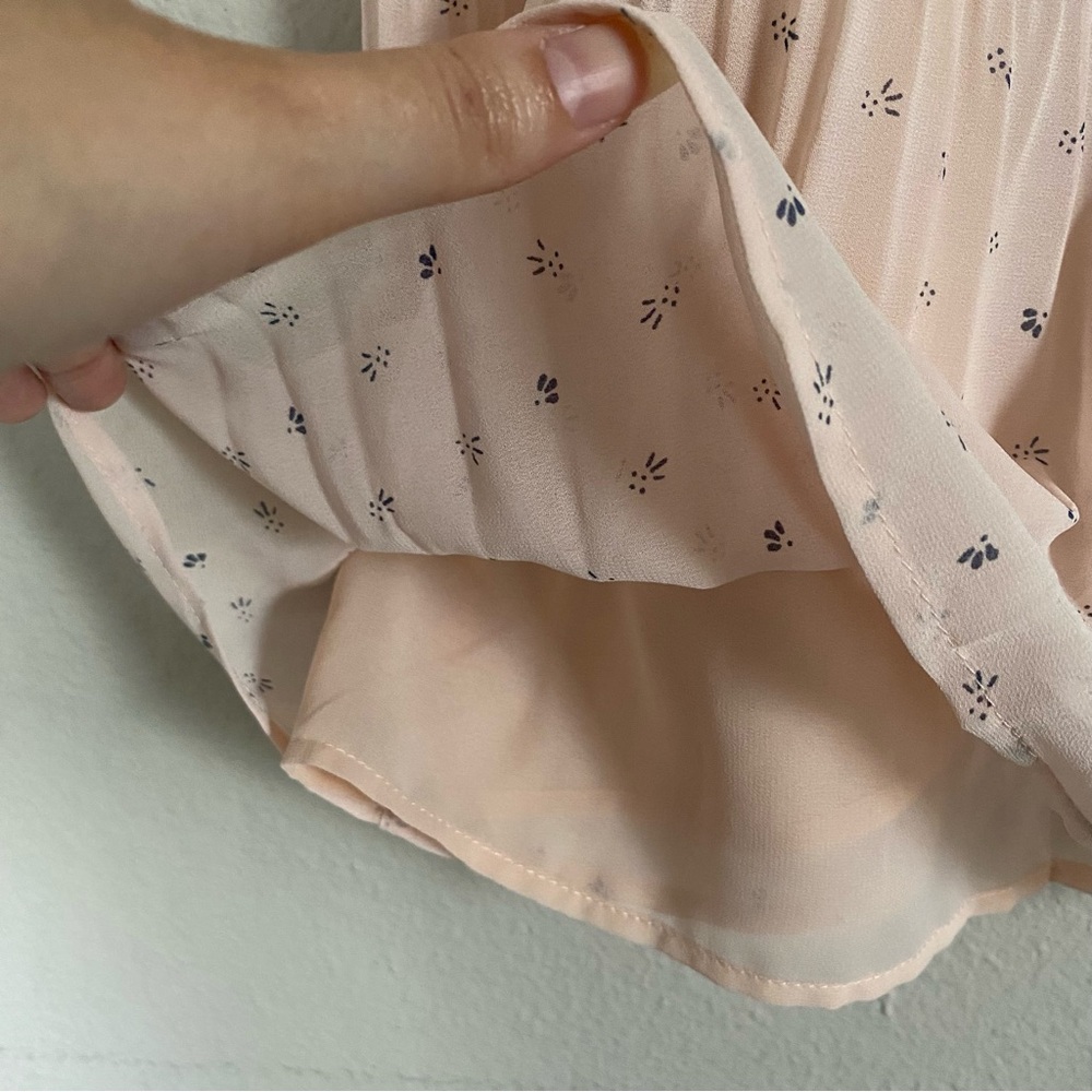 Abercrombie & Fitch Blush Pink Pleated Spaghetti Strap Cami - Picture 6 of 9